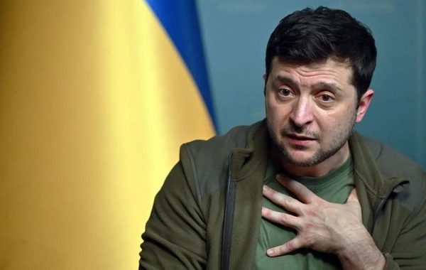 Zelenski: "Ukrayna NATO qarşısında diz çöküb yalvarmayacaq"