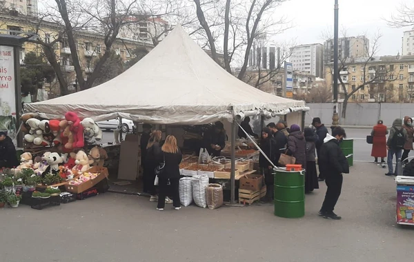 Bakıda Novruz çadırlarında qiymətlər necədir? - FOTO