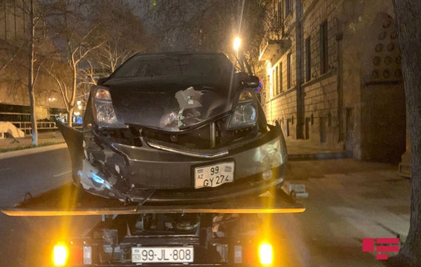 Bakıda hamilə qadın qəza zamanı xəsarət alıb – FOTO