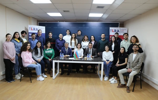 Azərbaycanda əmək hüquqlarının müdafiəsinə həsr edilmiş ictimai müzakirə keçirilib - FOTO