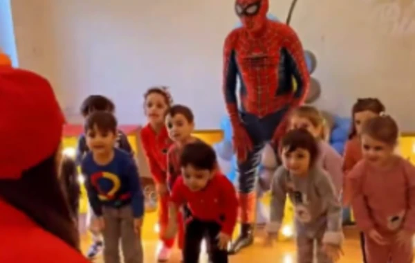 Fərda Xudaverdiyev oğlunun 4 yaşını belə qeyd etdi - FOTO