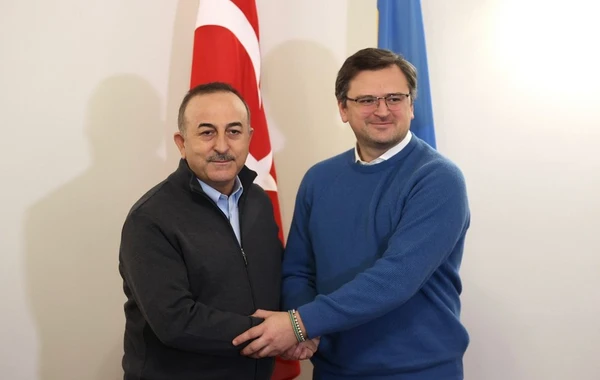 Çavuşoğlu Kuleba ilə telefonla danışdı