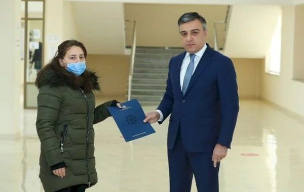 Şəhid ailələri və müharibə əlillərinə daha 100 mənzil verilib - FOTO