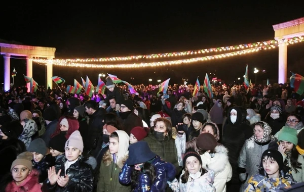 Bakıda möhtəşəm bayram tədbiri keçirilib - FOTO
