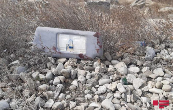 Bakıda yanacaq daşıyan avtomobil aşıb, ölənlər var - FOTO