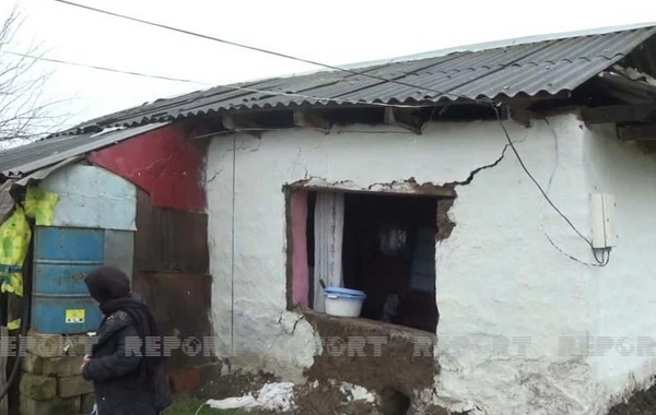 Cəlilabadda sel sakinlər üçün ciddi təhlükələrə yol açıb - FOTO