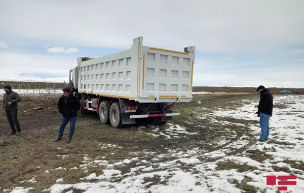 В Физулинском районе водитель грузовика подорвался на мине - ОБНОВЛЕНО + ВИДЕО