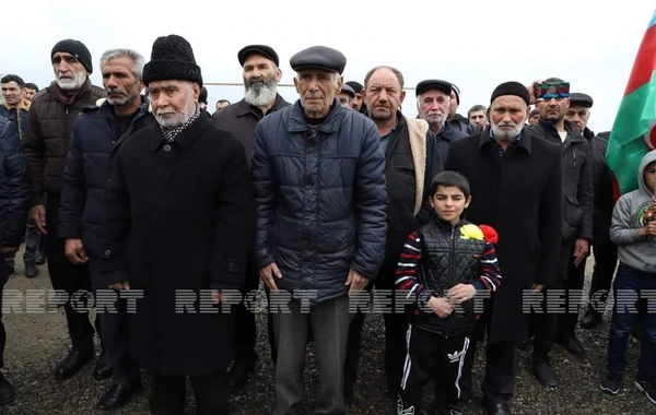 Neftçalada Vətən müharibəsi şəhidinin xatirə bulağı açıldı - FOTO