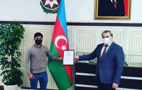 Bulvarda dənizdən 19 yaşlı gəncin meyiti çıxarılıb - FOTO