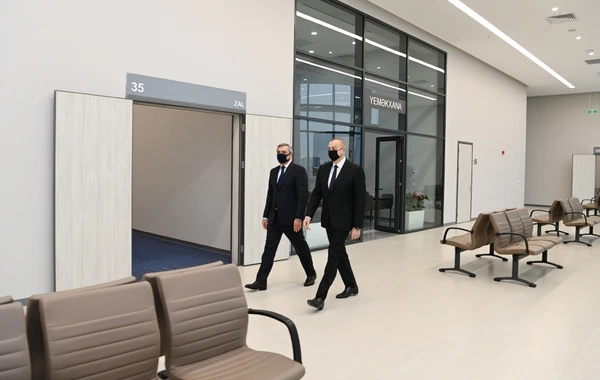 İlham Əliyev Prezident Administrasiyasının Vətəndaş Qəbulu Mərkəzinin açılışında iştirak etdi - FOTO