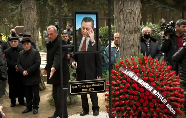 Ayaz Mütəllibov I Fəxri xiyabanda dəfn edilib - YENİLƏNİB