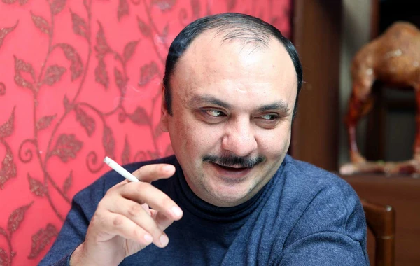 İki dəfə ailəsi dağıldı, intim videosu yayıldı: Bu gün Anar Nağılbazın doğum günüdür - FOTO
