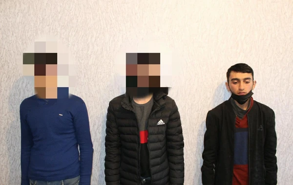 Yeniyetmə oyuncaq tapança ilə mağazaya basqın edib 45 min manatlıq qızıl apardı - FOTO