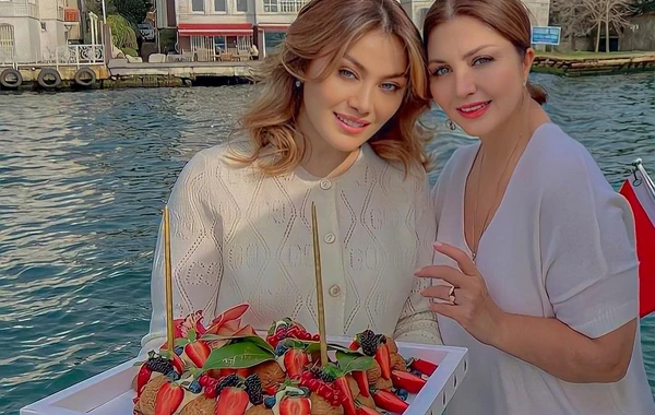 Sibel Can Ruhi Əliyevanı yaxtasında qonaq etdi - FOTO/VİDEO