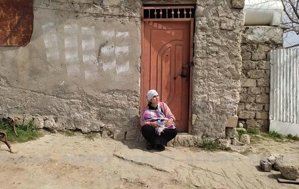 Bakıda dilənçilər polisdən "qorunmaq" üçün kamera quraşdırdılar - FOTO/VİDEO