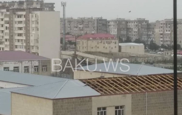 Güclü külək daha bir məktəbə ziyan vurdu - FOTO