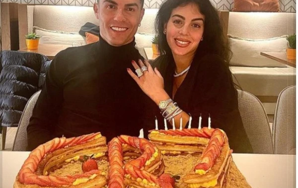 Ronaldo bu səbəbdən hər ay sevgilisinin hesabına 100 min avro köçürür - FOTO