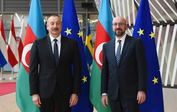 İlham Əliyevin Şarl Mişel ilə təkbətək görüşü keçirildi - YENİLƏNİB/FOTO