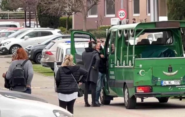 Tanınmış müğənninin anası 9-cu mərtəbədən yıxılaraq öldü - FOTO/VİDEO
