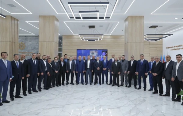 Azərbaycan Boks Federasiyasının prezidenti məşqçilərlə görüşüb - FOTO