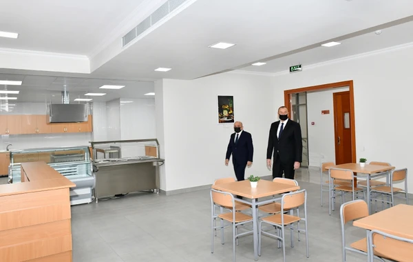 Ильхам Алиев на открытии нового здания Азербайджанского института теологии - ФОТО