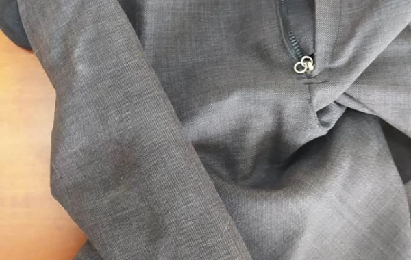 Bakıda həbsdə olan oğluna telefon keçirmək istəyən qadın saxlanılıb - FOTO