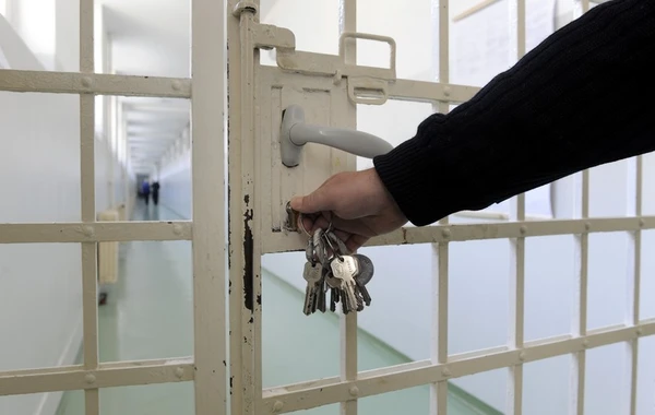 Polis borcu olan 57 nəfər tutdu