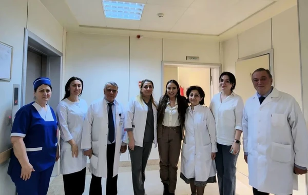 Leyla Əliyeva Uşaq Onkologiya Klinikasına baş çəkib - FOTO