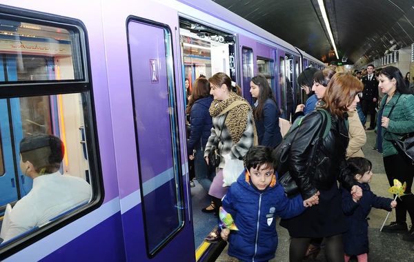 Bu səhər Bakı metrosunda nə baş verib? - AÇIQLAMA - YENİLƏNİB