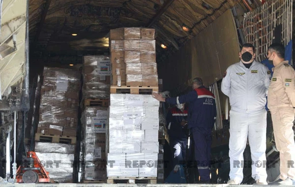 Azərbaycan ukraynalı qaçqınlar üçün növbəti dəfə humanitar yardım göndərib - FOTO