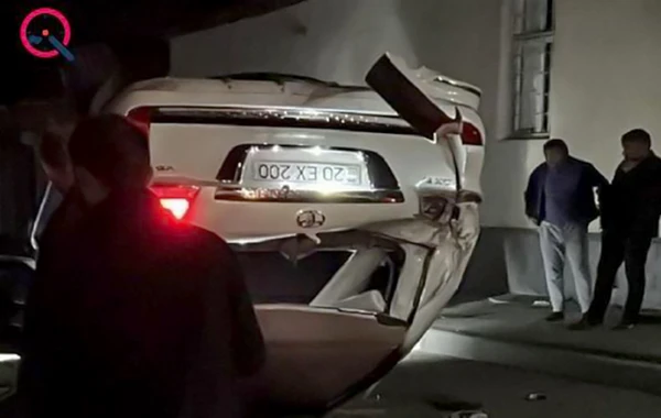 DYP rəisi qəza törətdi, “Land Cruiser” aşdı - FOTO - YENİLƏNİB
