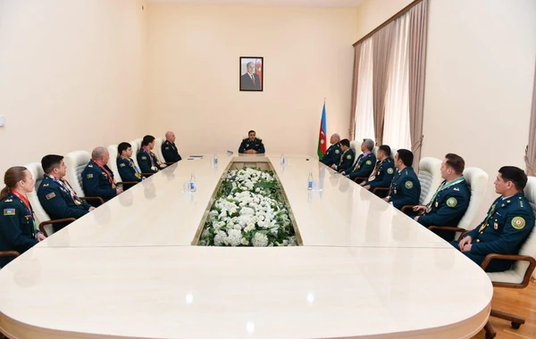 Elçin Quliyev idmançıları təltif edib - FOTO
