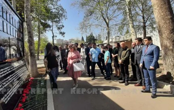 Gürcüstanın mədəniyyət xadimlərinin Gəncəyə səfəri başlayıb - FOTO