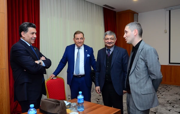 Xaricdə təhsil almış tələbələr təşkilatının 3 yaşı tamam oldu - FOTO