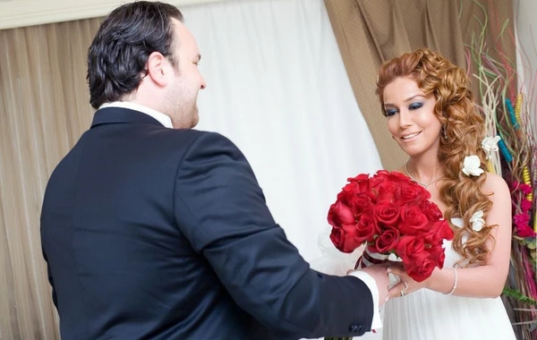Əri ilə toy fotosunu paylaşan İradə: "Bu iş olmaz" deyənlər oldu amma..." - FOTO