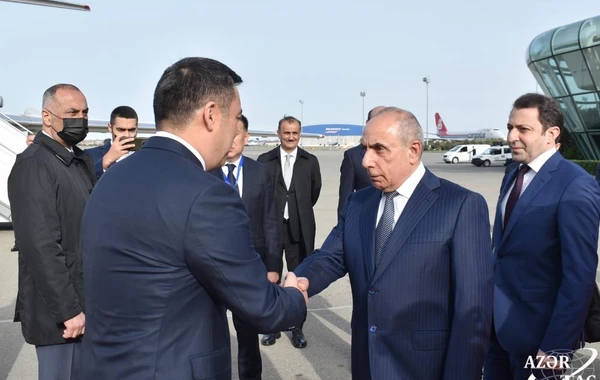 Qırğız Respublikasının Prezidenti Azərbaycana rəsmi səfərə gəlib