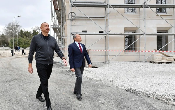 Prezident Şuşada inzibati binanın əsaslı təmiri və konfrans zalının tikintisi ilə tanış olub - FOTO