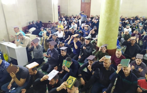 Bakıda Qədr gecəsindən FOTOREPORTAJ