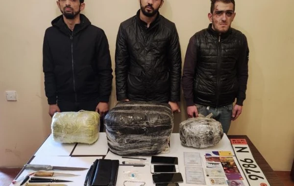 Sərhəddə insident: hərbçiyə bıçaq çəkildi - FOTO