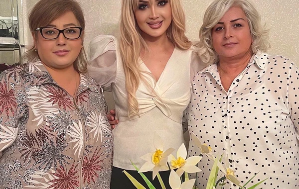 Məleykə Əsədova 56 yaşını evində qeyd etdi - FOTO