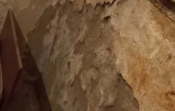 Bakıda yüz ildən çox yaşı olan evlər hər an uça bilər - FOTO