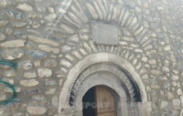 Hadrutdakı İoan məbədində ermənilərin dağıdıb gizlətdiyi qədim qəbir daşları aşkarlandı - FOTO