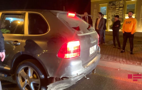 Tanınmış şairin nəvəsi “Porche” ilə qəzaya düşdü - FOTO