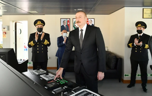 Prezident “Zərifə Əliyeva” gəmi-bərəsinin istismara verilməsi mərasimində iştirak edib - FOTO - YENİLƏNİB