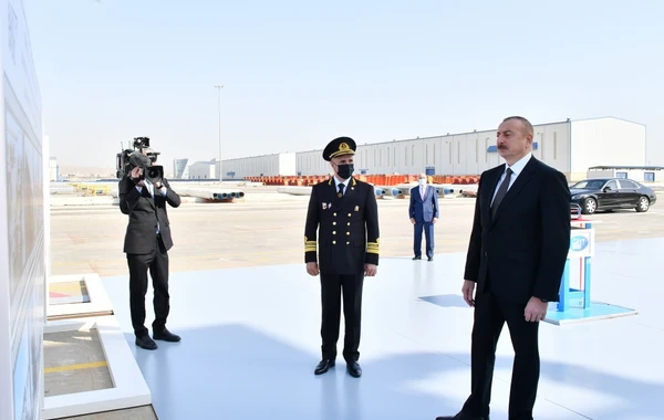 Prezident “Zərifə Əliyeva” gəmi-bərəsinin istismara verilməsi mərasimində iştirak edib - FOTO - YENİLƏNİB