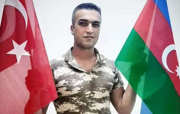 Aprel döyüşlərinin iştirakçısı olan zabit vəfat edib - FOTO