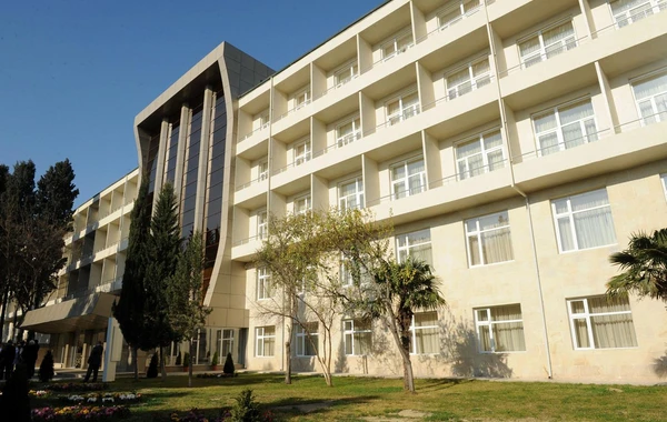 Bakıda məşhur xəstəxanada İYRƏNC MƏNZƏRƏ - FOTO
