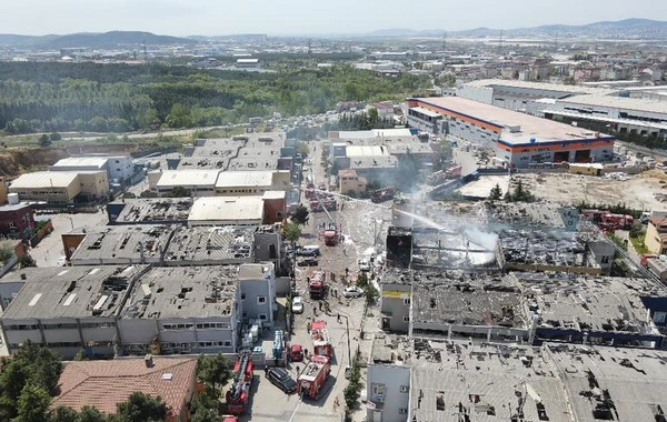 İstanbulda fabrik partladı - 3 nəfər öldü, 9 nəfər yaralandı - FOTO/VİDEO