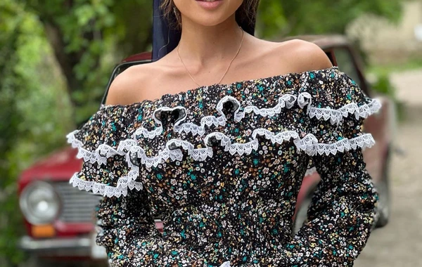 Pərvin Abıyeva qaloş geyinib kamera qarşısına keçdi - FOTO