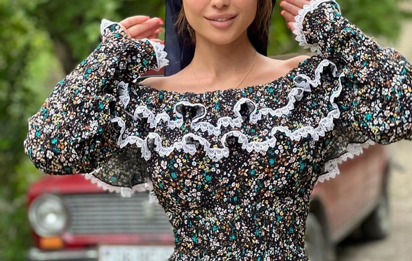 Pərvin Abıyeva qaloş geyinib kamera qarşısına keçdi - FOTO
